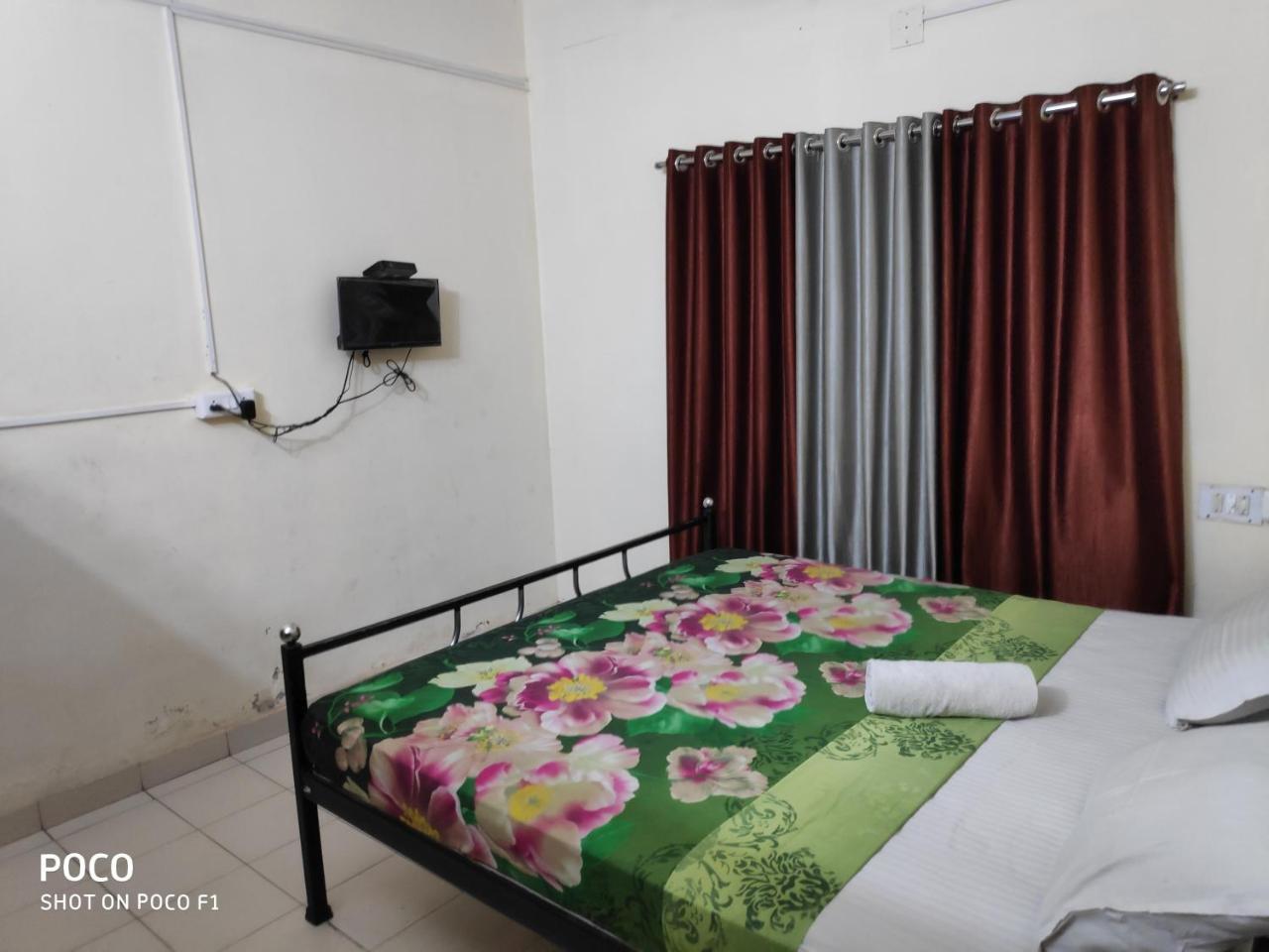Hotel Silver Space Ernakulam Exterior photo