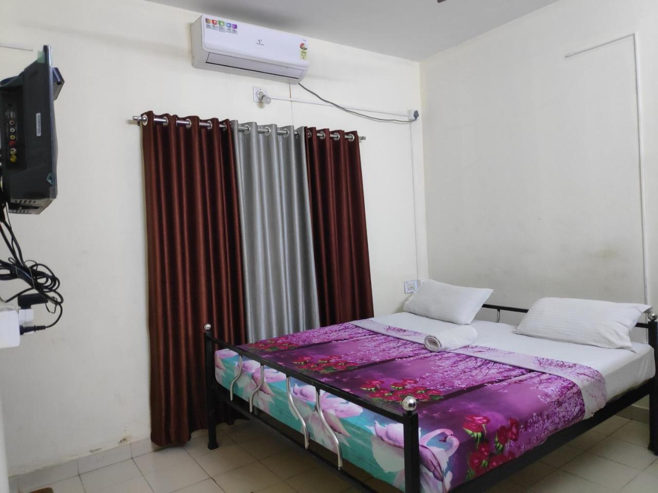 Hotel Silver Space Ernakulam Exterior photo