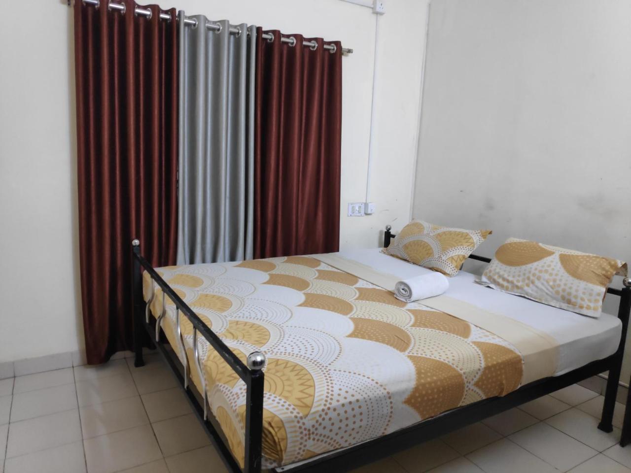 Hotel Silver Space Ernakulam Exterior photo